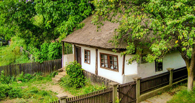 Casa memorială Moș Ion Roată din comuna Cămpuri, Vrancea