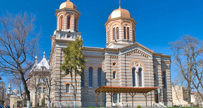 Catedrala Sfinții Apostoli Petru și Pavel din orașul Constanța; județul Constanța