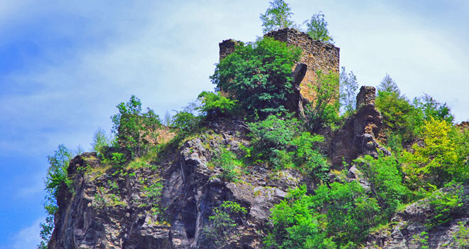 Cetatea Colț din comuna Rău de Mori, Hunedoara