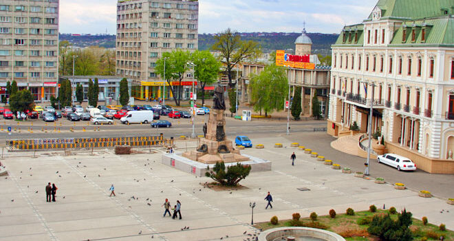 Piața Unirii din orașul Iași; județul Iași