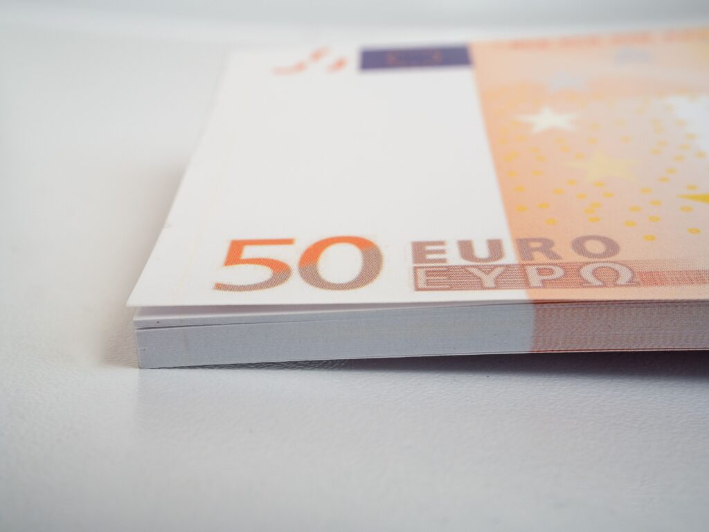 Consultant fonduri europene: ce face și cum te poate ajuta