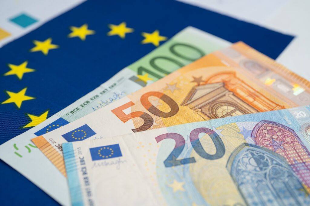 Consultant fonduri europene: ce face și cum te poate ajuta