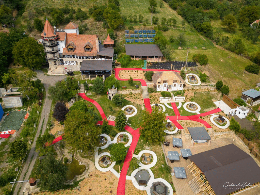 Castelul Lupilor – Experiență unică în inima Transilvaniei Castelul Lupilor